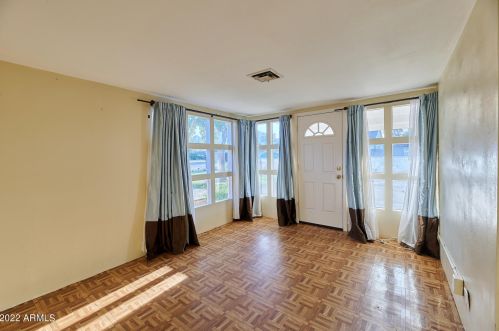 4234 42nd Pl, Phoenix AZ  85018-4290 exterior