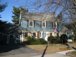 615 Commonwealth Ave, Newton, MA 02459-1628