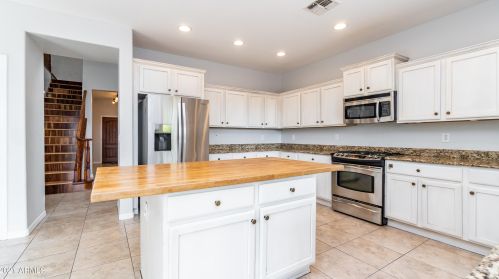 27626 18th Dr, Phoenix AZ  85085-5325 exterior