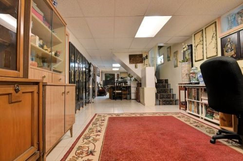 5 Hall Pl, Quincy, MA 02169-4028