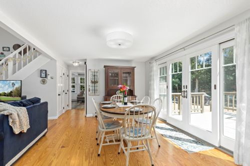 385 Glacier Hl Rd, Eastham MA 02642-2168 exterior