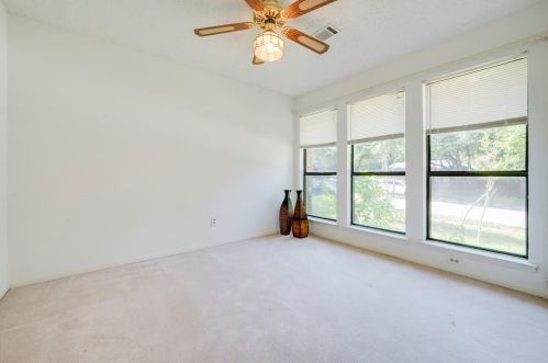 418 Country Vw Ln, Garland TX 75043-5608 exterior