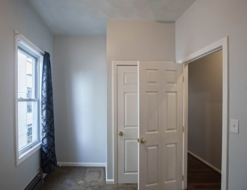 49 Pearl St, Everett MA 02149-1105 exterior