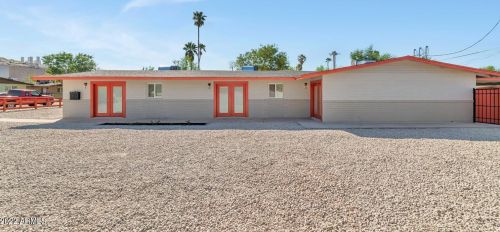 1332 50th St, Phoenix, AZ 85008-5850