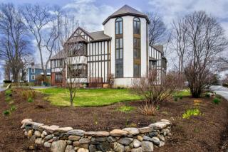 240 Nahant Rd, Nahant, MA 01908-1340