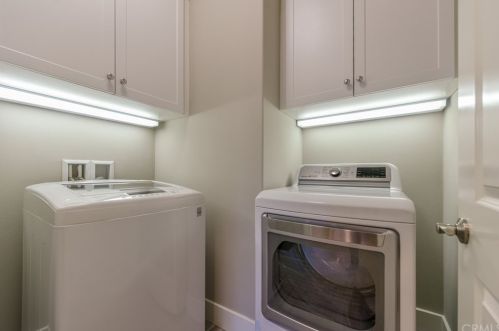 32 Larkfield, Irvine CA 92620-2140 exterior