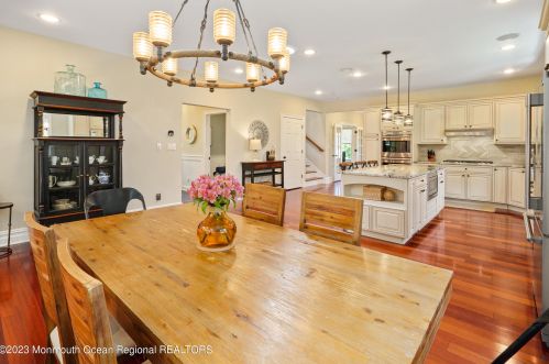 90 Lovett Ave, Little Silver NJ 07739-1403 exterior