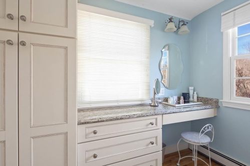 8 Captain Thomson Ln, Hingham MA 02043-3459 exterior