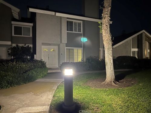 8 Mirror Lk, Irvine CA 92604-2835 exterior