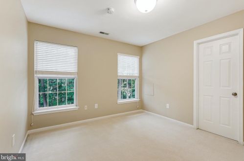 5424 Wooded Way, Columbia MD 21044-5722 exterior