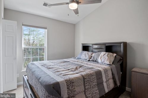 66 Coachlight Dr, Erial NJ 08081-5606 exterior