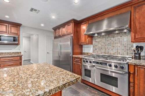 6849 2nd St, Phoenix AZ  85012-1005 exterior