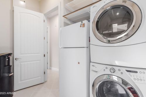 7810 29 Pl, Phoenix AZ 85008-1114 exterior