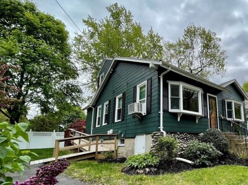 10 Babcock Ave, Weymouth, MA 02191-1202