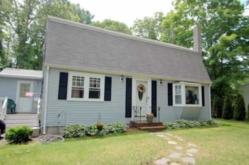 160 Gunners Exchange Rd, Plymouth, MA 02360-3126