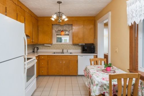 24 Volusia Rd, Hingham MA 02043-3041 exterior