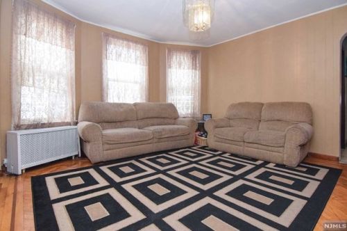 209 Kearny Ave, Kearny NJ 07032-2507 exterior