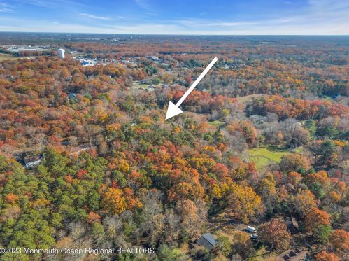 6 Pitney Ln, Jackson Twp NJ 08527-2933 exterior