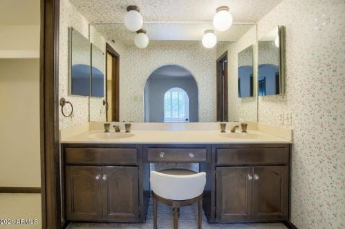 6830 4 Pl, Phoenix AZ 85012-1012 exterior