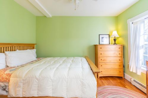 407 Old Harbor Rd, Chatham MA 02633-2375 exterior