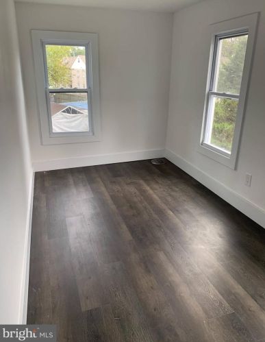 262 Barber Ave, West Deptford NJ  08096-2613 exterior