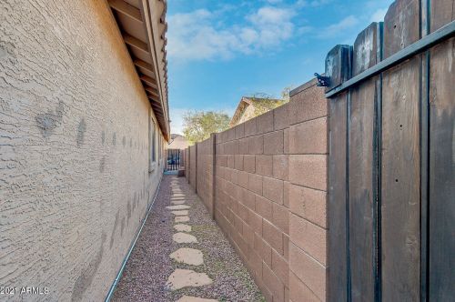 1534 Chambers St, Phoenix AZ 85040-4132 exterior