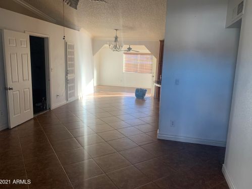 6729 Catalina Dr, Phoenix AZ 85019-4433 exterior