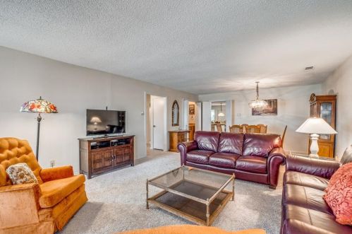 3921 Greenway Dr, Garland TX 75041-4810 exterior