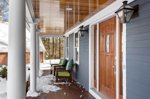 8 Beverly St, Quincy, MA 02169-6167