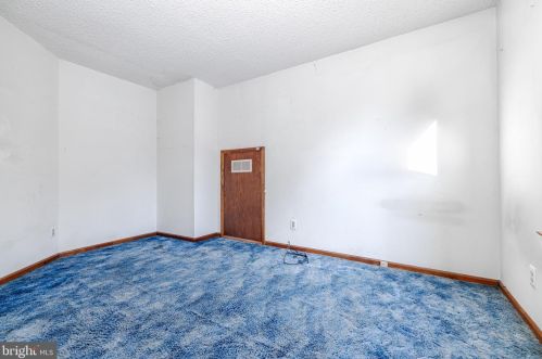 1352 Burkett Ave, West Deptford NJ 08093-1915 exterior