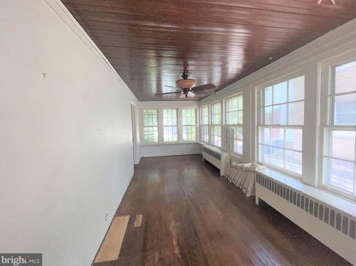 164 Delaware St, West Deptford NJ 08096-5921 exterior