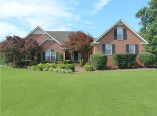 1066 Bradley Rd, Gallatin, TN 37066-5514