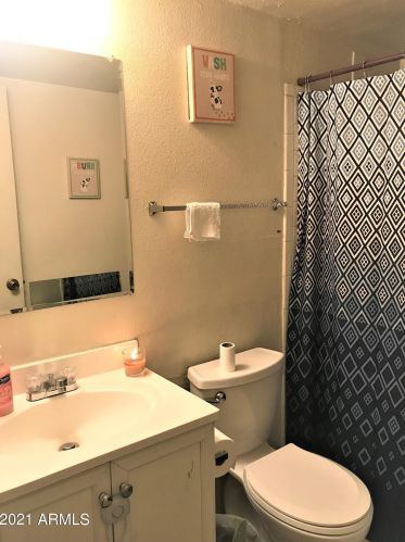 3646 69th Ave, Phoenix AZ 85033-4412 exterior