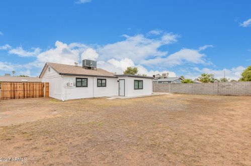 3320 Claire Dr, Phoenix AZ 85032-4933 exterior