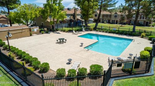 18616 34th Ave, Phoenix AZ  85027-4852 exterior