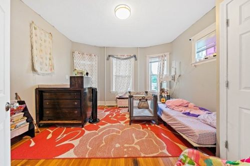 2 Town Hill St, Quincy MA 02169-6417 exterior