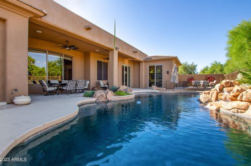 22843 54th St, Phoenix AZ  85054-7199 exterior