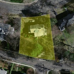 31 Farlow Rd, Newton MA 02458-2407 aerial view