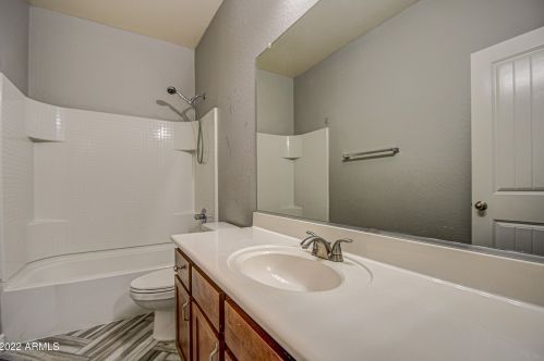 4217 73 Dr, Phoenix AZ 85033-2512 exterior