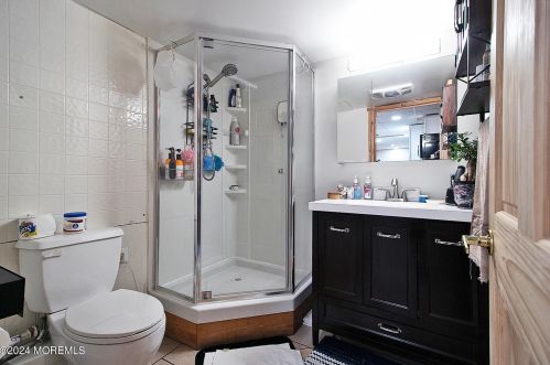 1062 Lakehurst Ave, Jackson Twp NJ 08527-5250 exterior