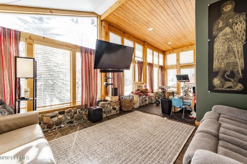 4019 Sunrise Dr, Park City UT 84098-4757 exterior