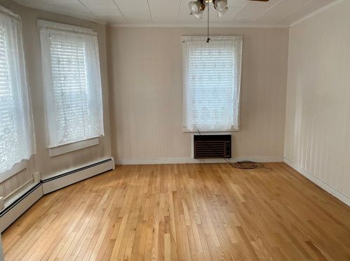 15 Woodland St, Lawrence MA 01841-2333 exterior