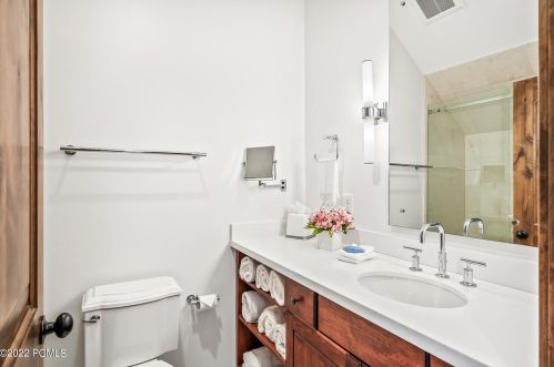 3228 Lower Saddleback Rd, Park City UT 84098-5699 exterior