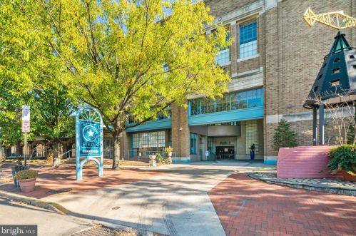 7 Columbus Blvd, Philadelphia PA  19106-1402 exterior