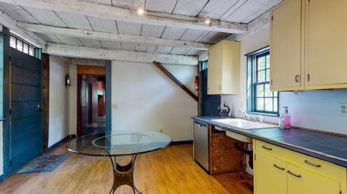 136 Plantation St, Worcester MA 01604-3062 exterior