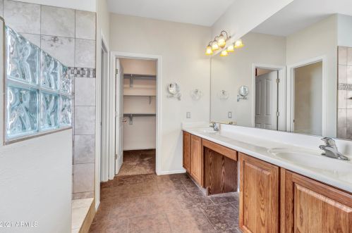 9118 Cypress St, Phoenix AZ 85003-1106 exterior