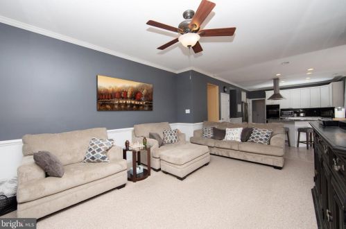 36 Hackemore St, Burlington NJ 08016-3056 exterior