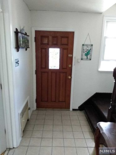 180 Maple St, Kearny, NJ 07032-2012