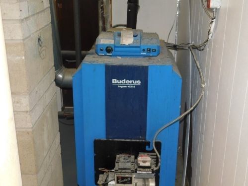 327 Quincy St, Fall River MA  02720-4421 exterior