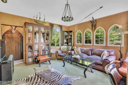 310 Cooper Rd, Tinton Falls NJ 07701-6010 exterior